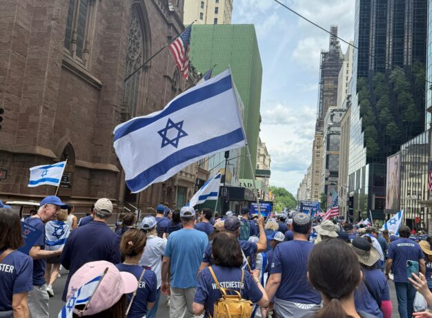 H.E.S. JEWISH LIFE